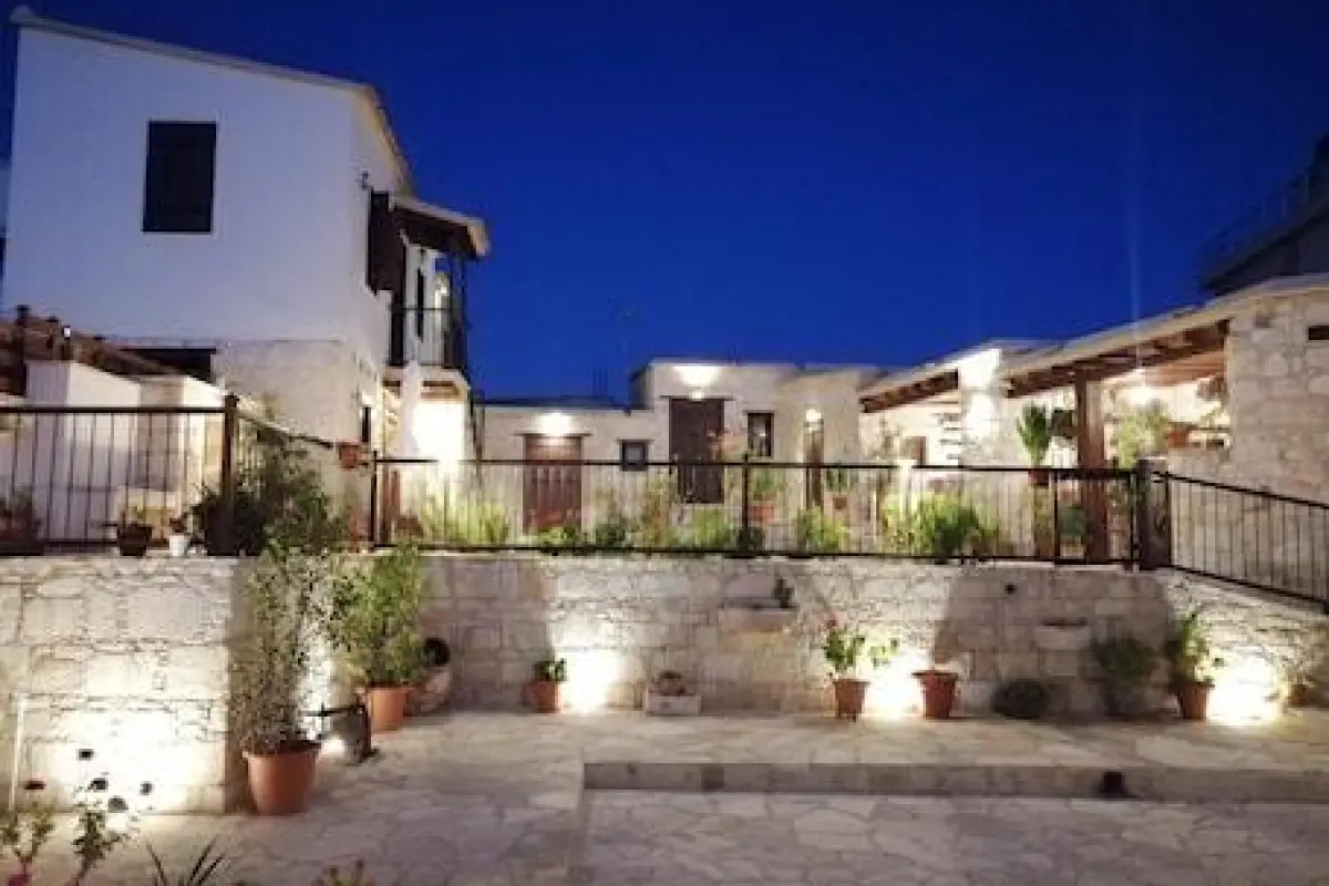 Olympia Traditional Houses – Affordable hotel in Lympia