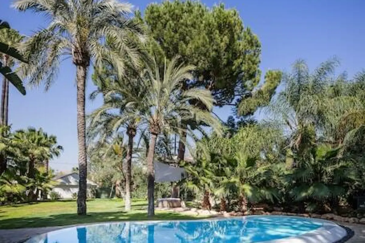 El Oasis – Affordable hotel in L'Eliana