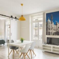 Macflats Ayuntamiento – Affordable hotel in Valencia