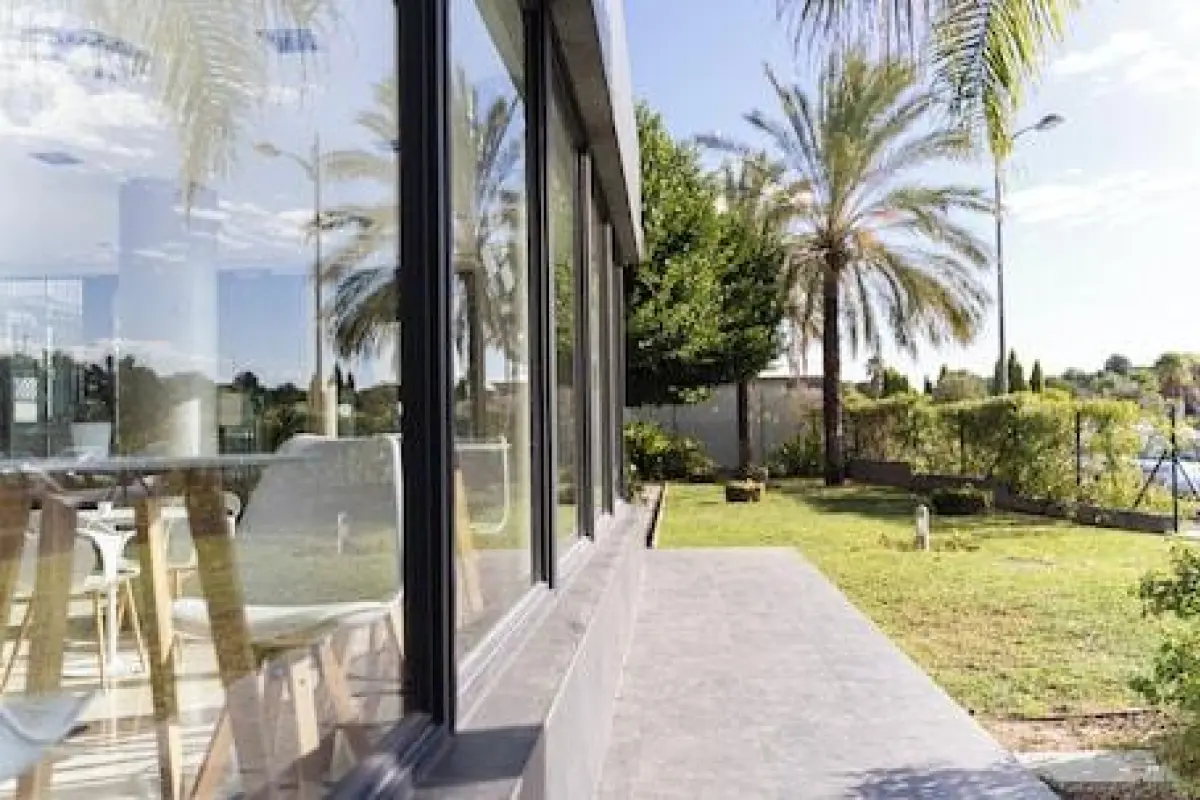  AZZ Valencia Táctica – Affordable hotel in Paterna