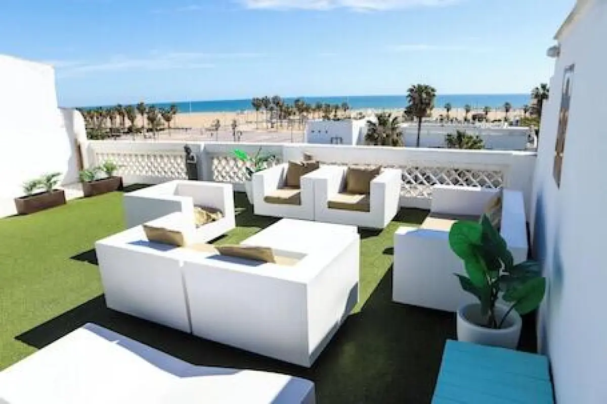 Valencia Luxury - Malvarrosa Beach – Affordable hotel in Valencia