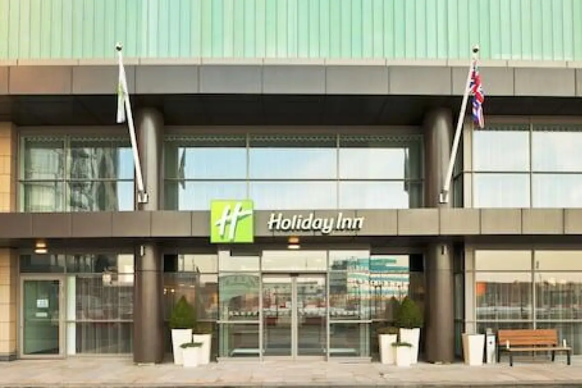 Holiday Inn Manchester-Media City UK by IHG – Affordable hotel in Salford