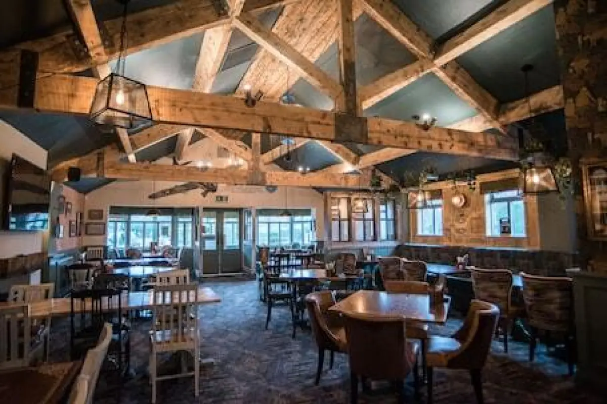 Cat & Lion Country Pub and Hotel – Affordable hotel in Warrington