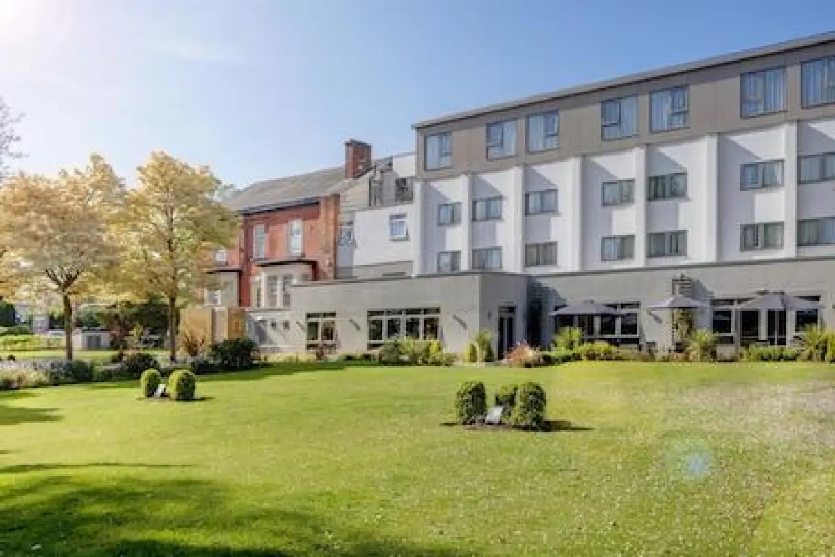 Best Western Plus Pinewood Manchester Airport-Wilmslow Hotel – Affordable hotel in Wilmslow