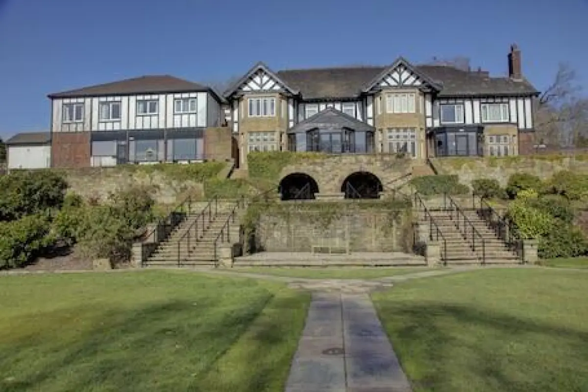 The Higher Trapp Hotel – Affordable hotel in Burnley