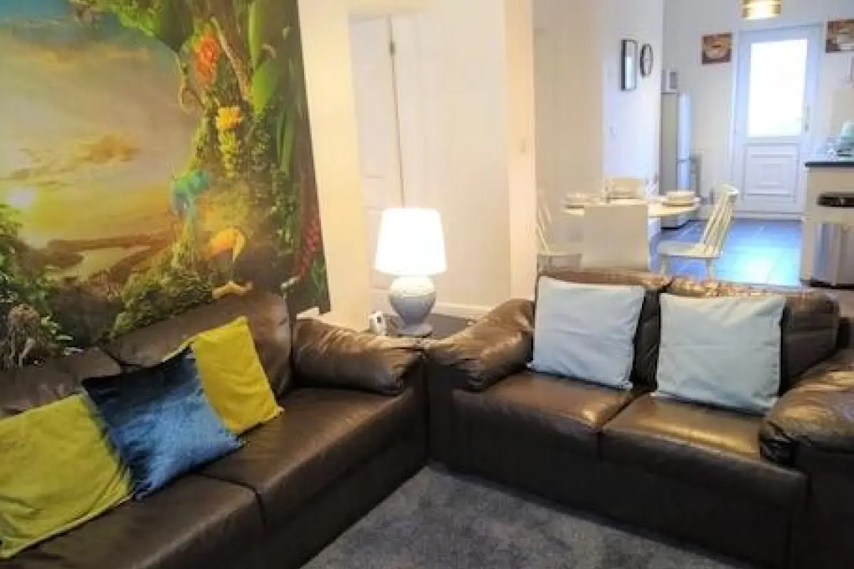 Modern Comfy 2-bedroom Flat in St Helens – Affordable hotel in St Helens