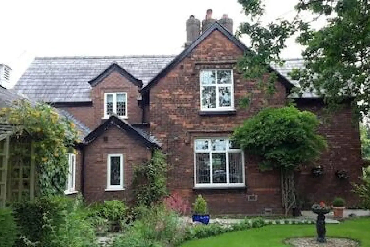 The School House – Affordable Bed and Breakfast in Warrington