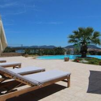 Grand Bleu Apartments & Villas – Affordable hotel in Ermionida