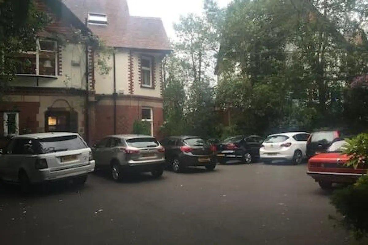 Oakfield Lodge Guest House Stockport – Affordable Bed and Breakfast in Stockport