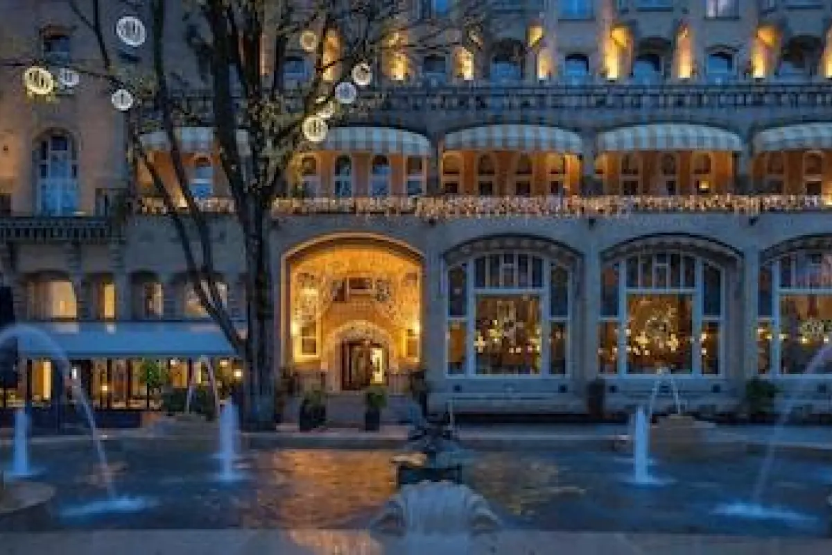 Clayton Hotel Amsterdam American – Affordable hotel in Amsterdam