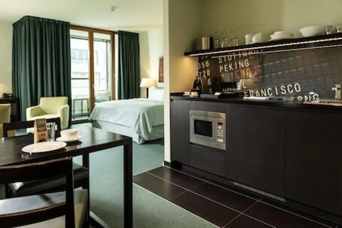 Clipper Boardinghouse – Berlin-Gendarmenmarkt – Affordable hotel in Berlin