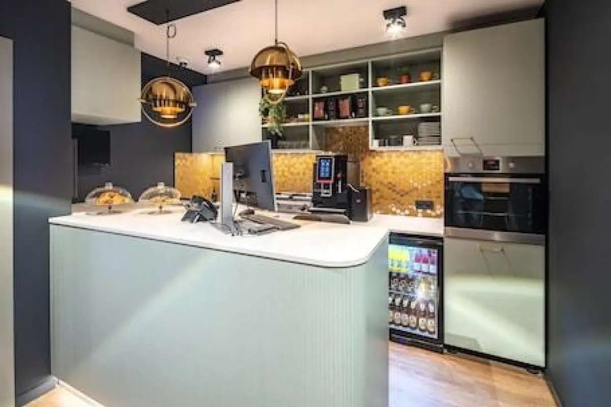 The Bee Hostel – Affordable hotel in Amsterdam