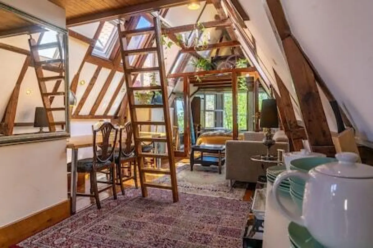 B&B Singel Suites – Affordable Bed and Breakfast in Amsterdam