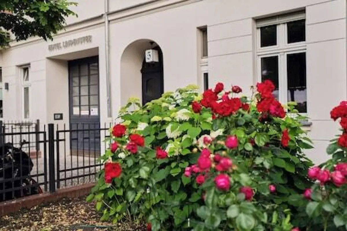 Hotel Lindenufer – Affordable Bed and Breakfast in Berlin