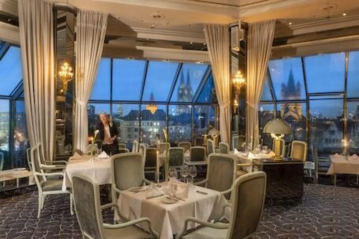 Maritim Hotel Köln – Affordable hotel in Cologne