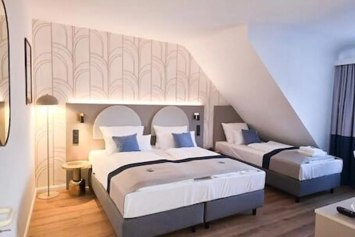 guestified. LIYANA Hotel – Affordable Bed and Breakfast in Ratingen