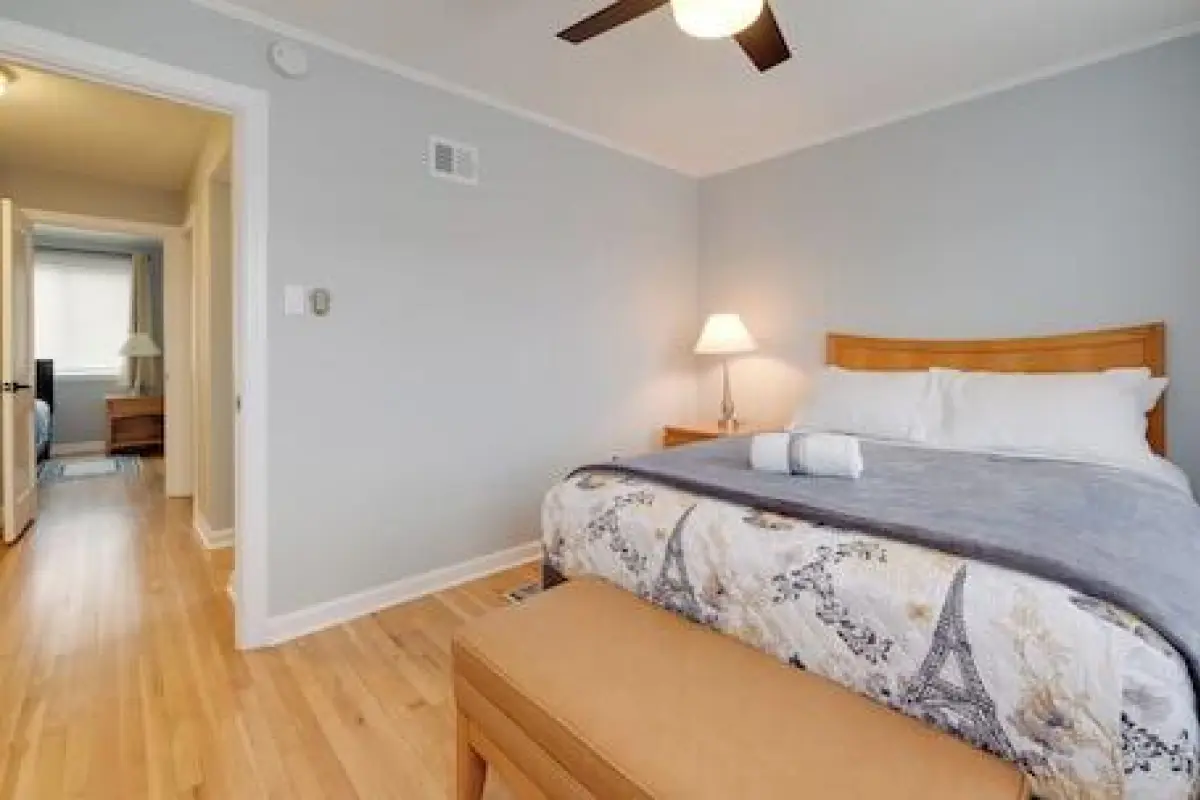 Alexandria Townhome in Upcoming Neighborhood! – Affordable hotel in Alexandria