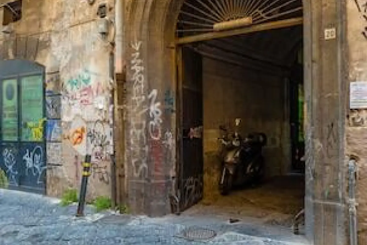 A pochi passi da Piazza del Gesù – Affordable hotel in Naples