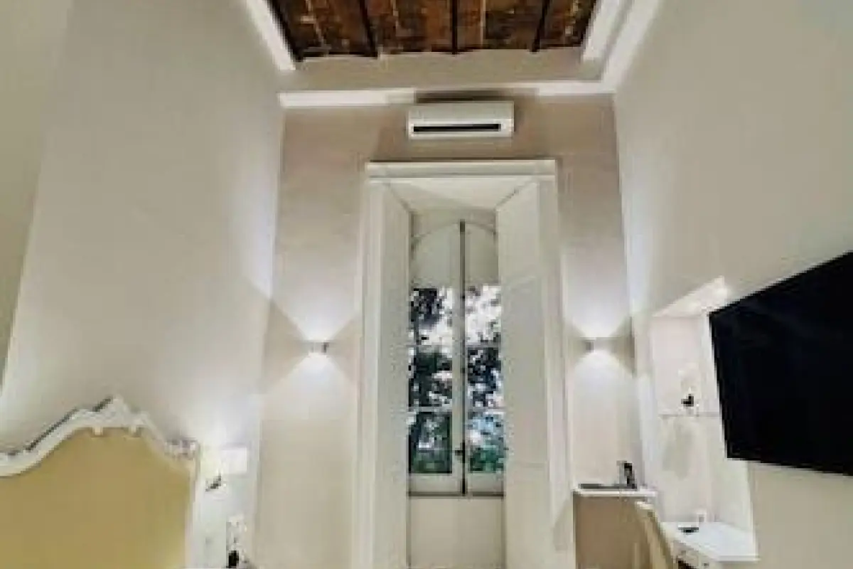MILUAR - Vanvitelli – Affordable Bed and Breakfast in Naples