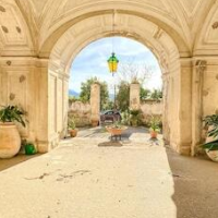 Vanvitelli Palace B&b – Affordable Bed and Breakfast in Meta