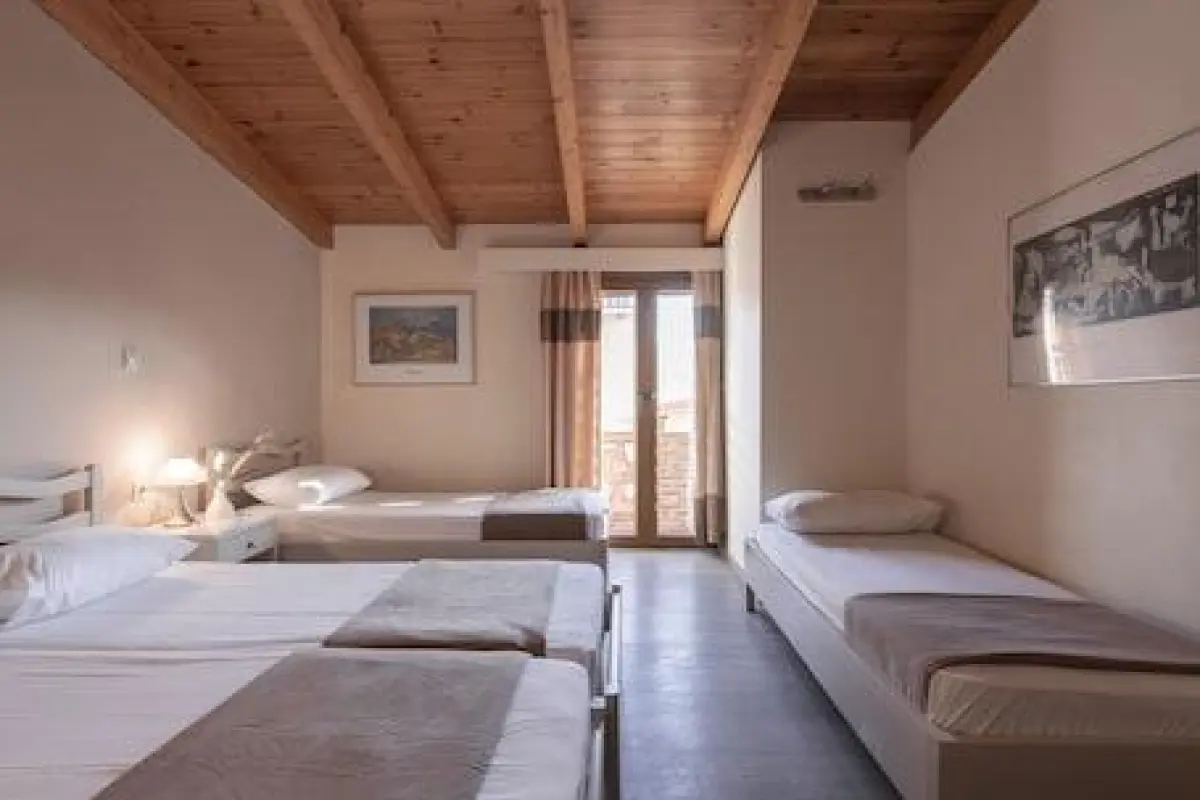 Yria Hotel – Affordable hotel in Zakynthos