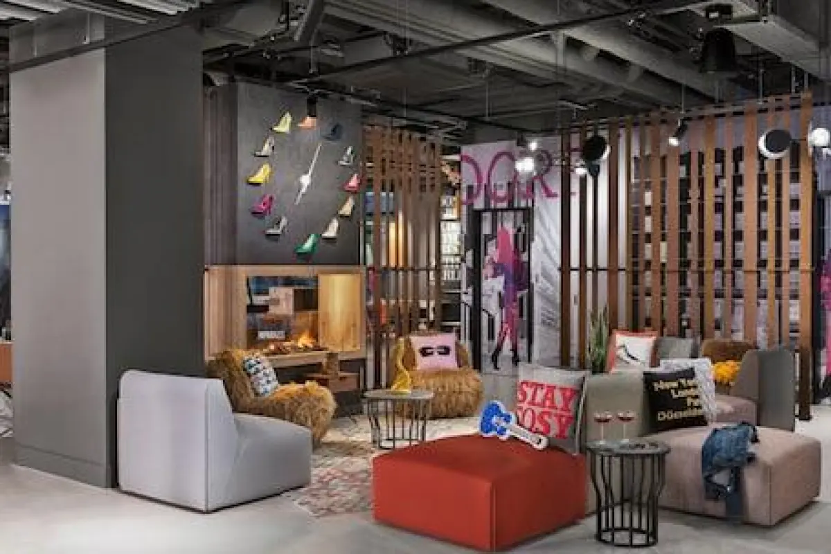 Moxy Duesseldorf City – Affordable hotel in Düsseldorf