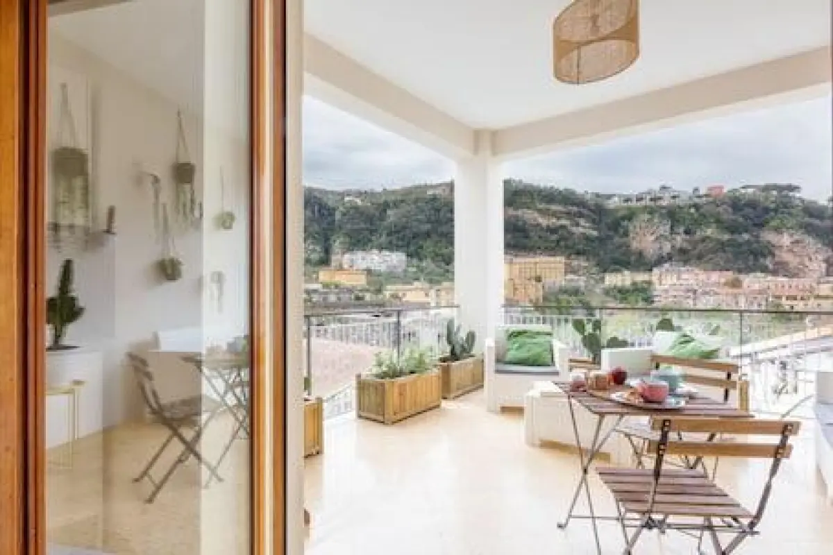 Mediterranean Suites - Old Town – Affordable hotel in Sorrento