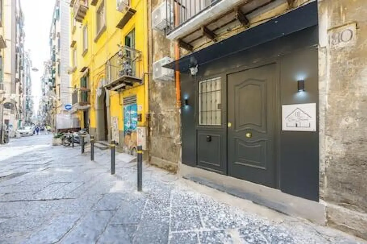 Casa Fernanda – Affordable hotel in Naples