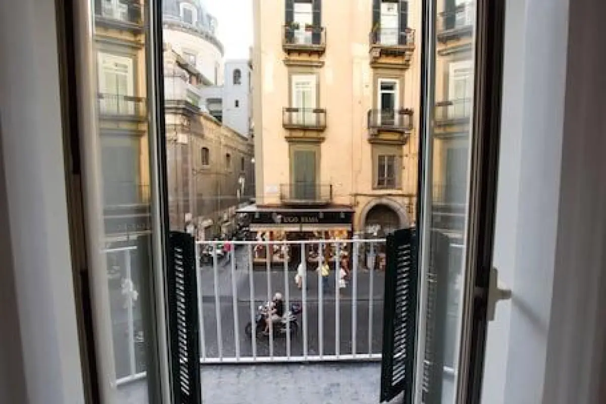 Domus Borbonica – Affordable Bed and Breakfast in Naples