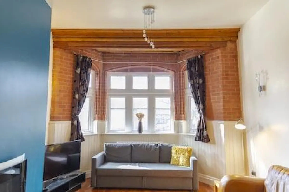 Luxury Apt No 1 - Two Bed Apartment – Affordable hotel in Manchester