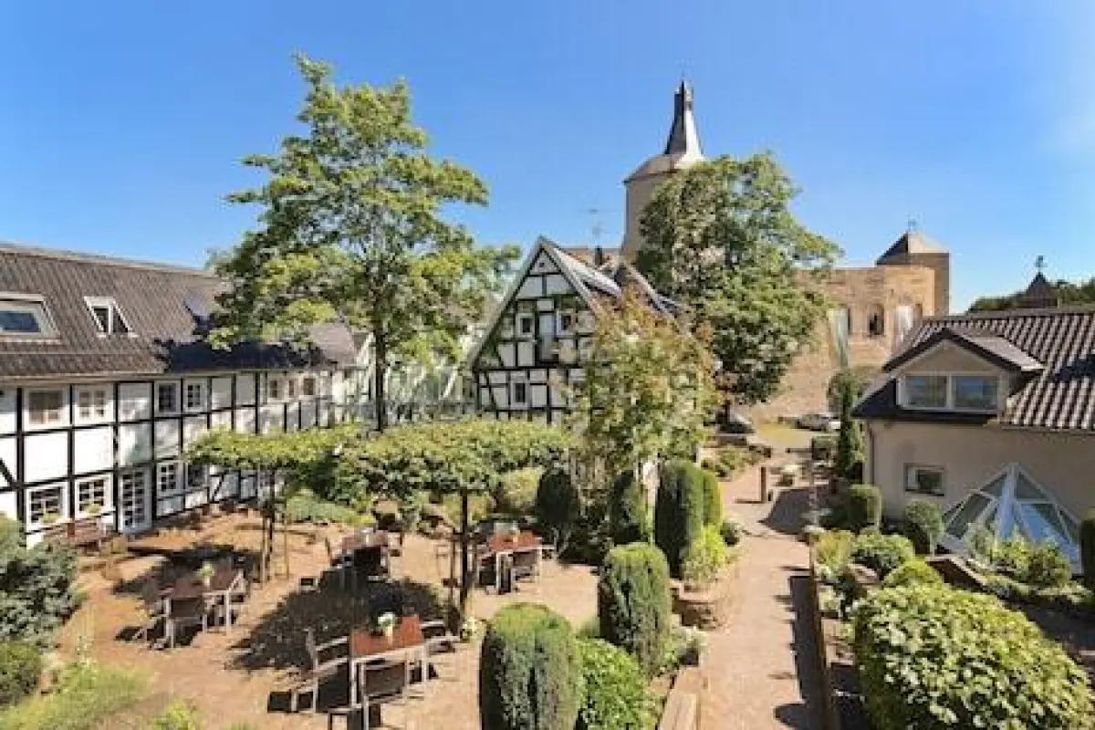 Malerwinkel Hotel – Affordable hotel in Bergisch Gladbach