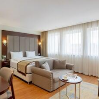 Palast Hotel – Affordable hotel in Huerth