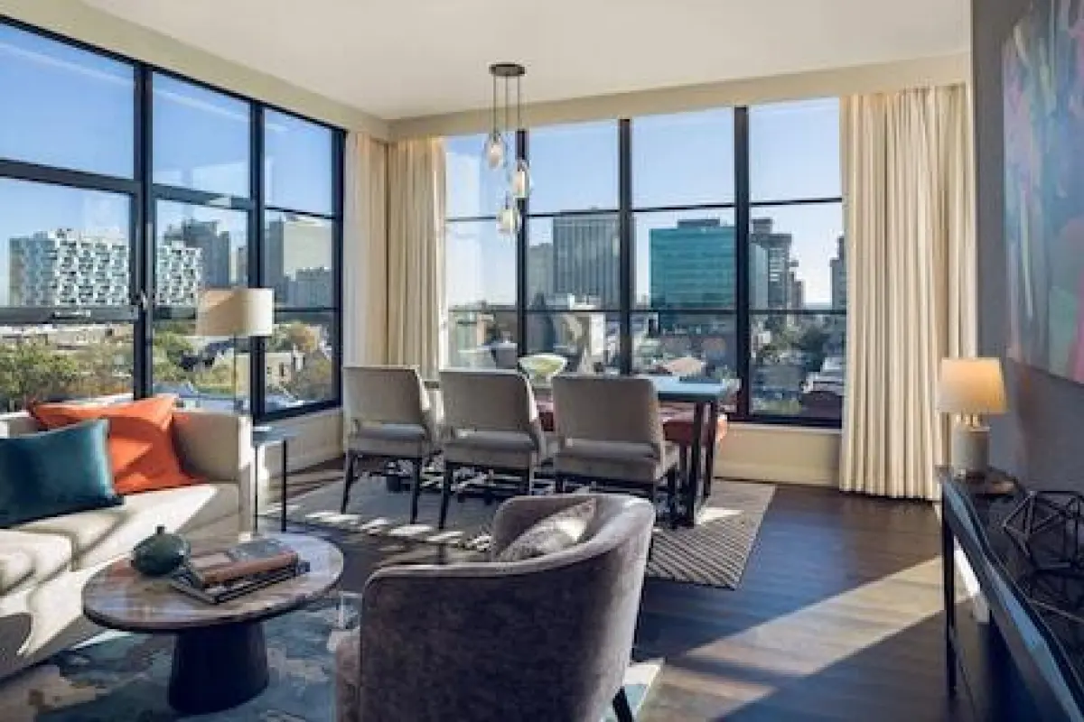 Sophy Hyde Park – Affordable hotel in Chicago