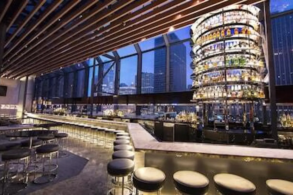 Hyatt Regency Chicago – Affordable hotel in Chicago