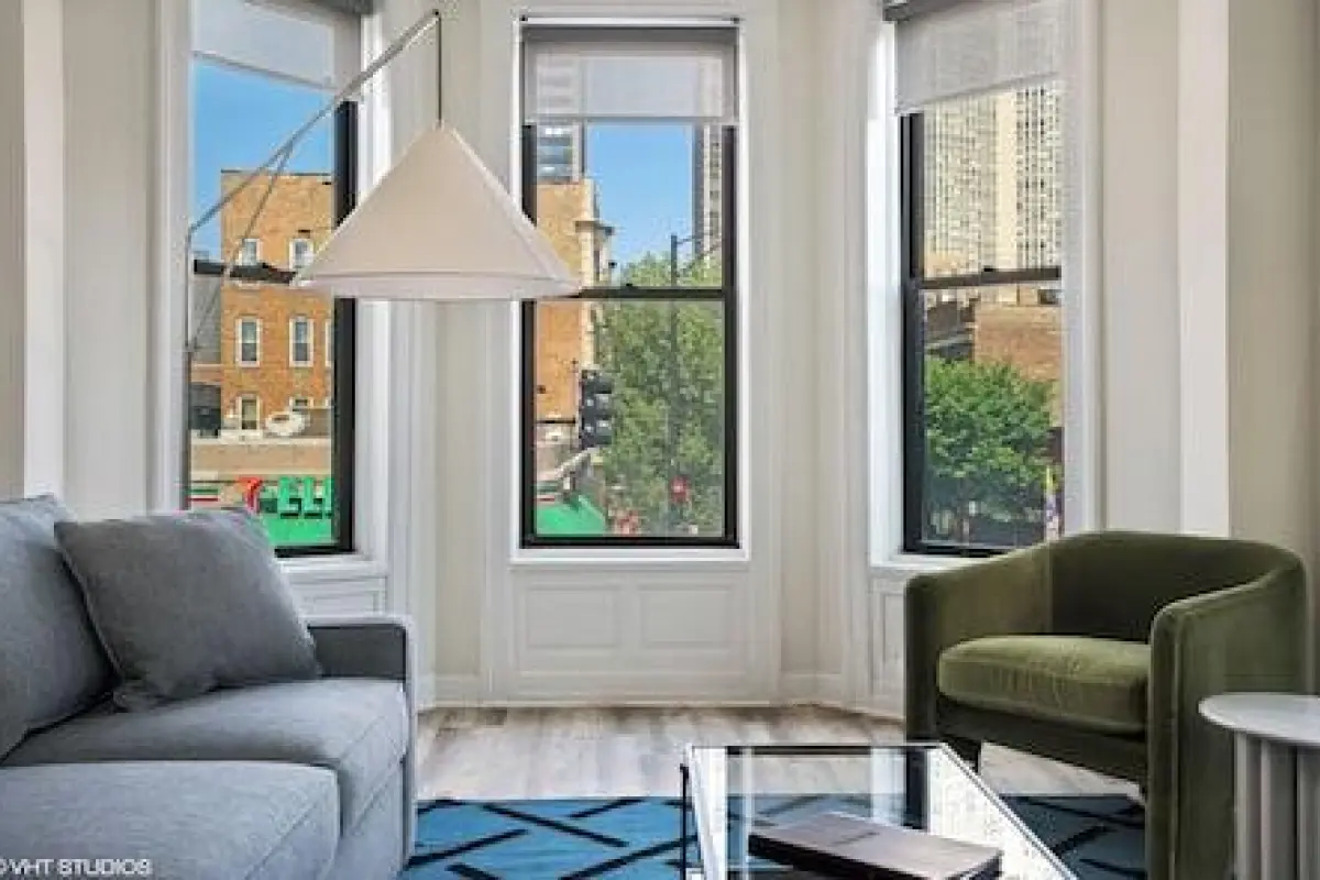 The Neighborhood Hotel - Lincoln Park – Affordable hotel in Chicago
