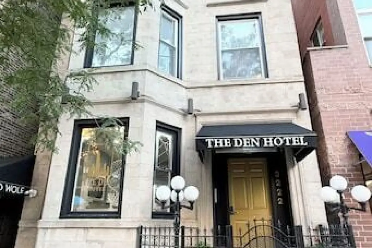 The Den Hotel – Affordable hotel in Chicago