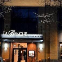 La Banque Hotel – Affordable hotel in Homewood