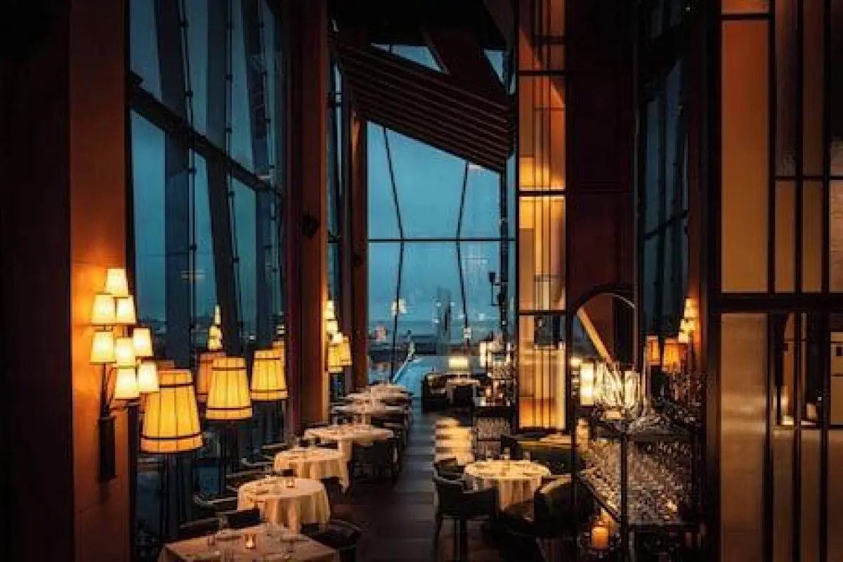 The St. Regis Chicago – Affordable hotel in Chicago