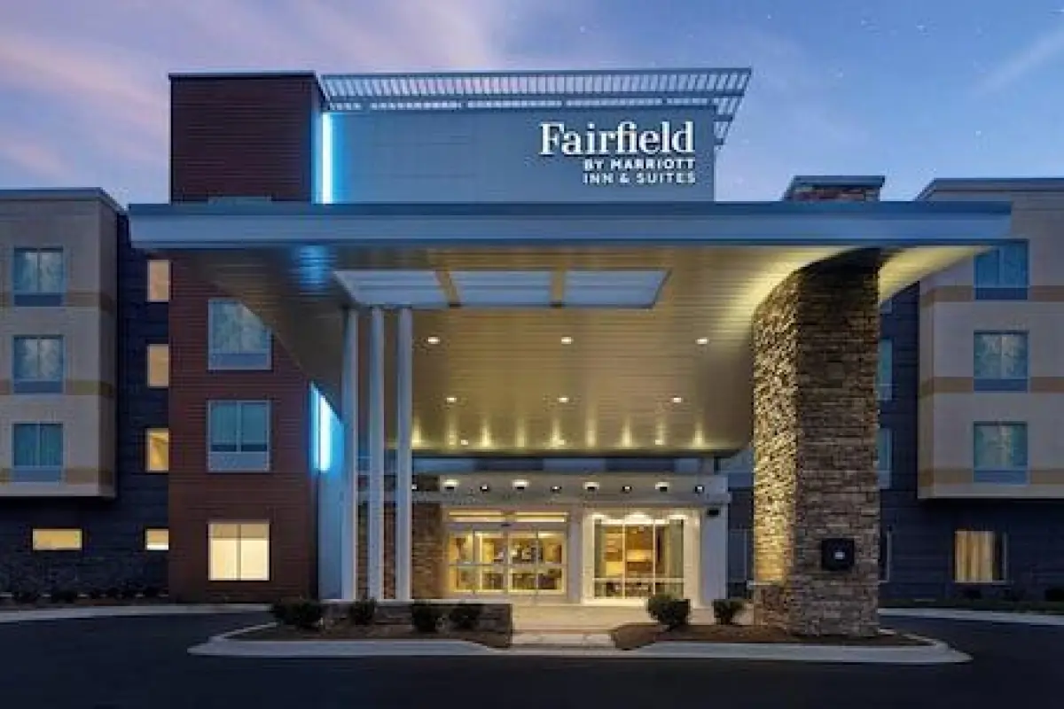 Fairfield Inn & Suites by Marriott Chicago Bolingbrook – Affordable hotel in Bolingbrook