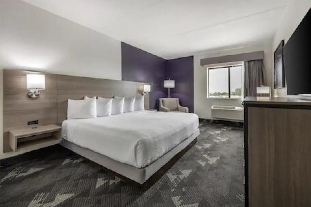 Best Western Bolingbrook Hotel – Affordable hotel in Bolingbrook