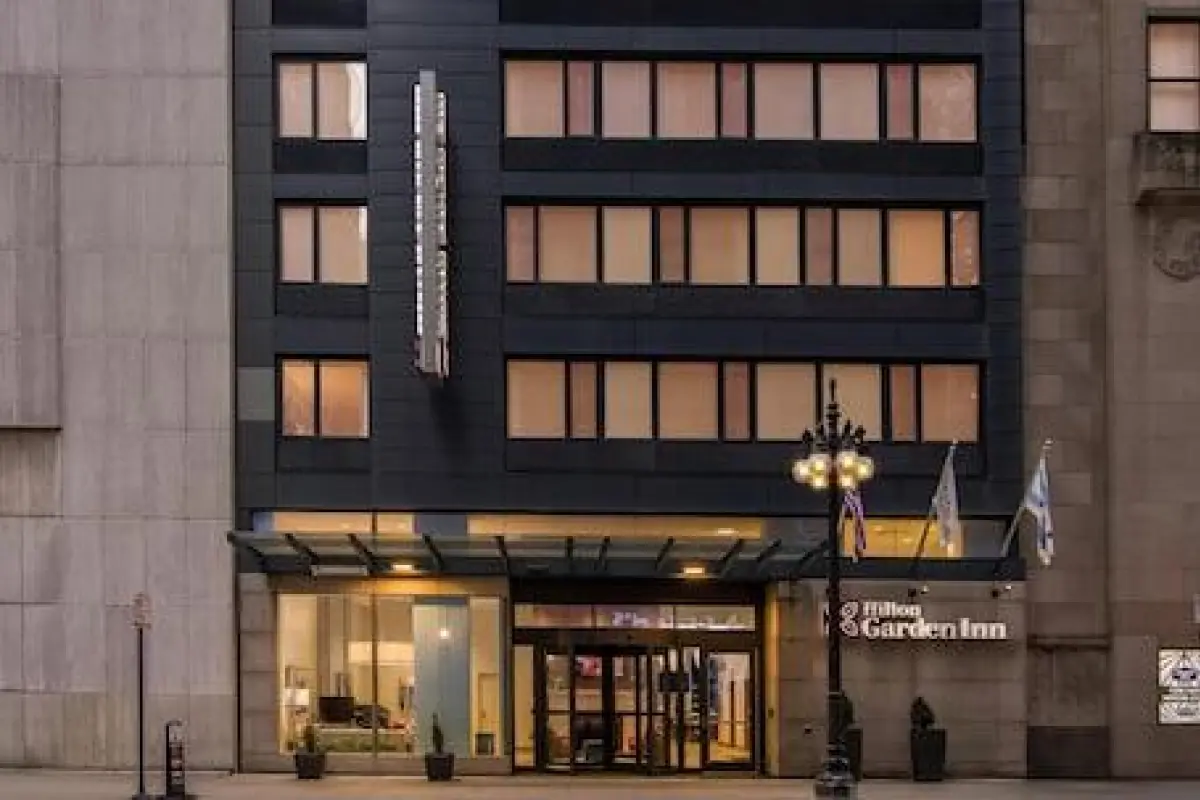 Hilton Garden Inn Chicago Downtown Riverwalk – Affordable hotel in Chicago