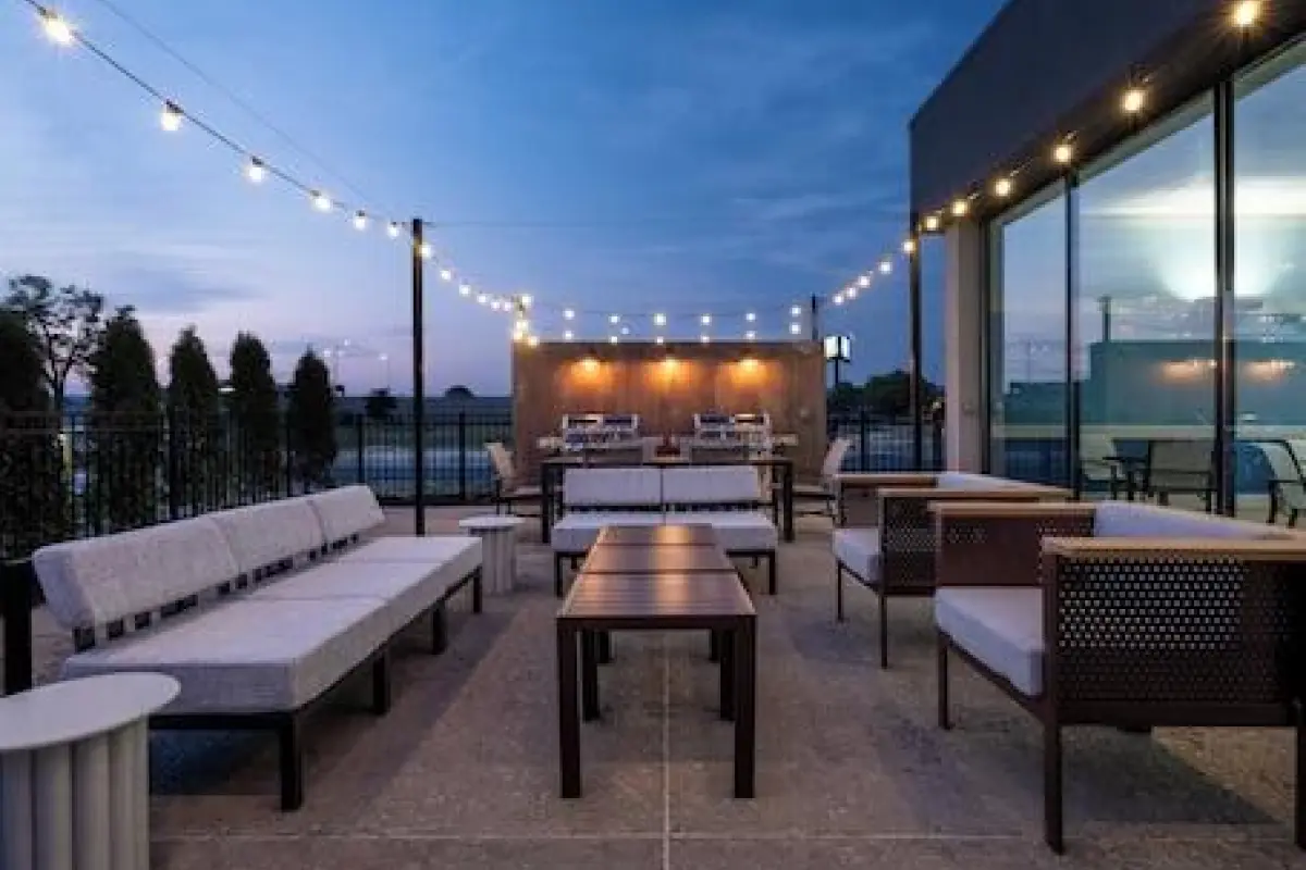 Holiday Inn Chicago O'Hare – Rosemont by IHG – Affordable hotel in Rosemont