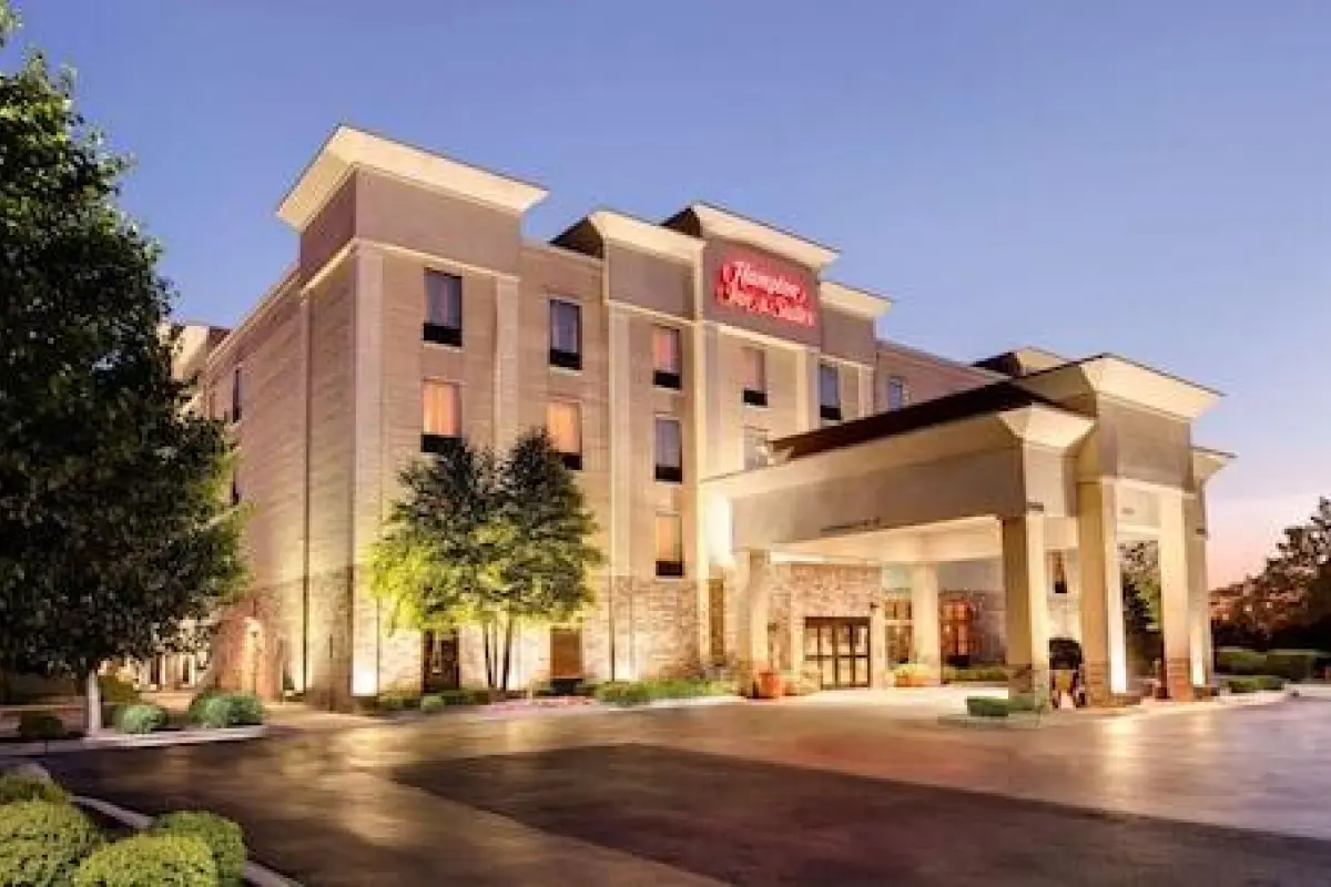 Hampton Inn & Suites Addison – Affordable hotel in Addison