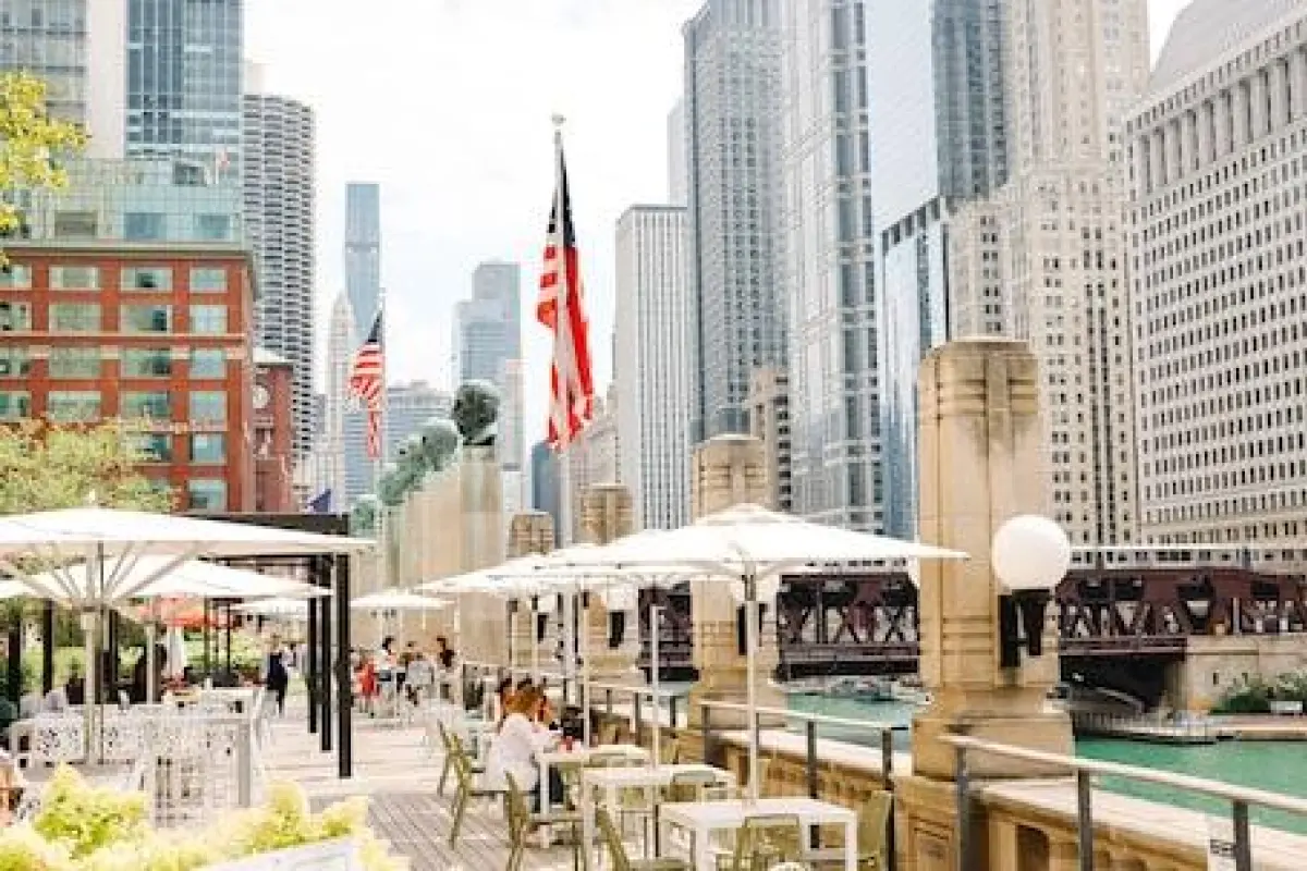Holiday Inn Chicago Dwtn - The Mart by IHG – Affordable hotel in Chicago