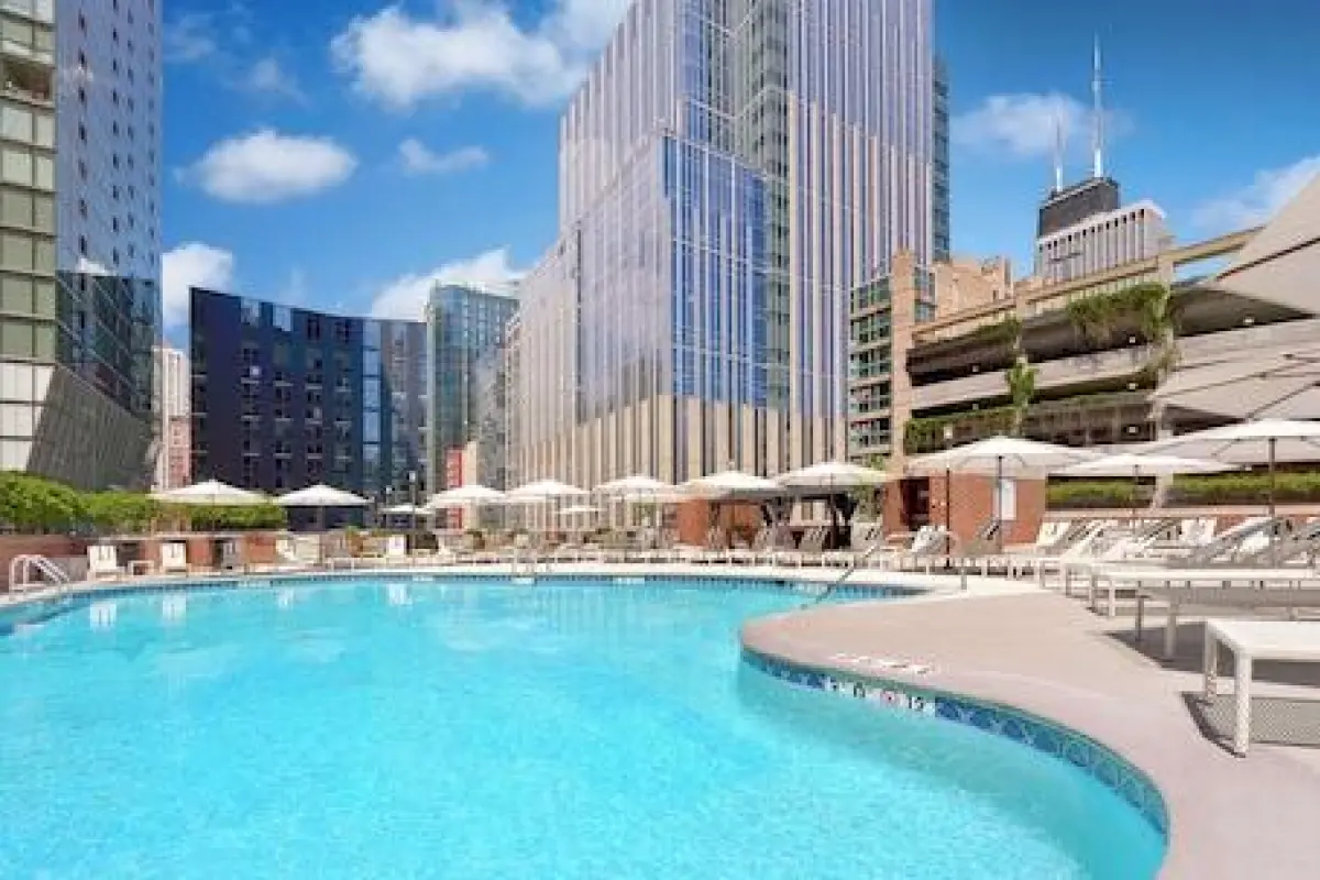 DoubleTree by Hilton Chicago - Magnificent Mile – Affordable hotel in Chicago