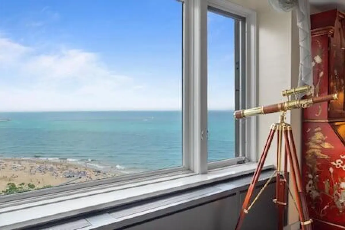 The Drake – Affordable hotel in Chicago