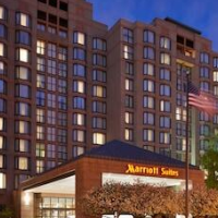 Chicago Marriott Suites O'Hare – Affordable hotel in Rosemont