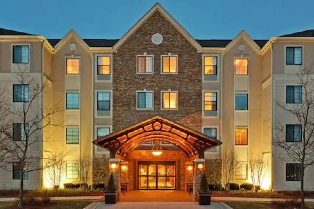 Staybridge Suites Chicago - Glenview by IHG – Affordable hotel in Glenview