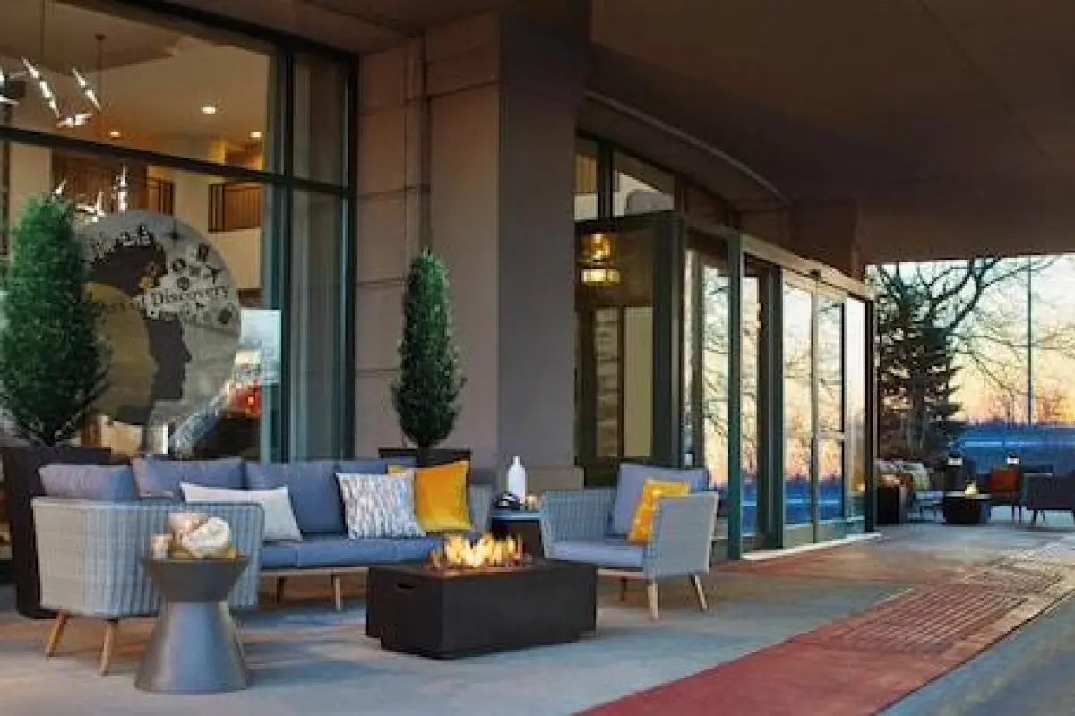 Renaissance Chicago Glenview Suites Hotel – Affordable hotel in Glenview