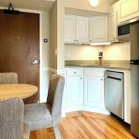 The Gem Museum Suites – Affordable hotel in Evanston